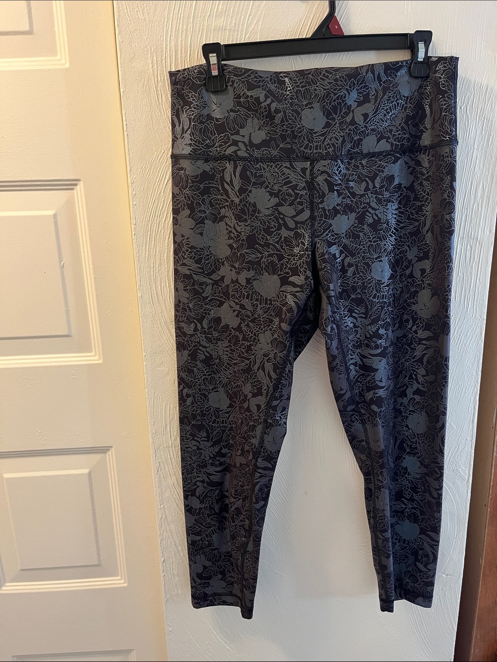 lululemon athletica Black Floral Print Leggings